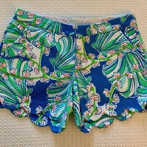 Lilly Pulitzer womens buttercup short - size 4